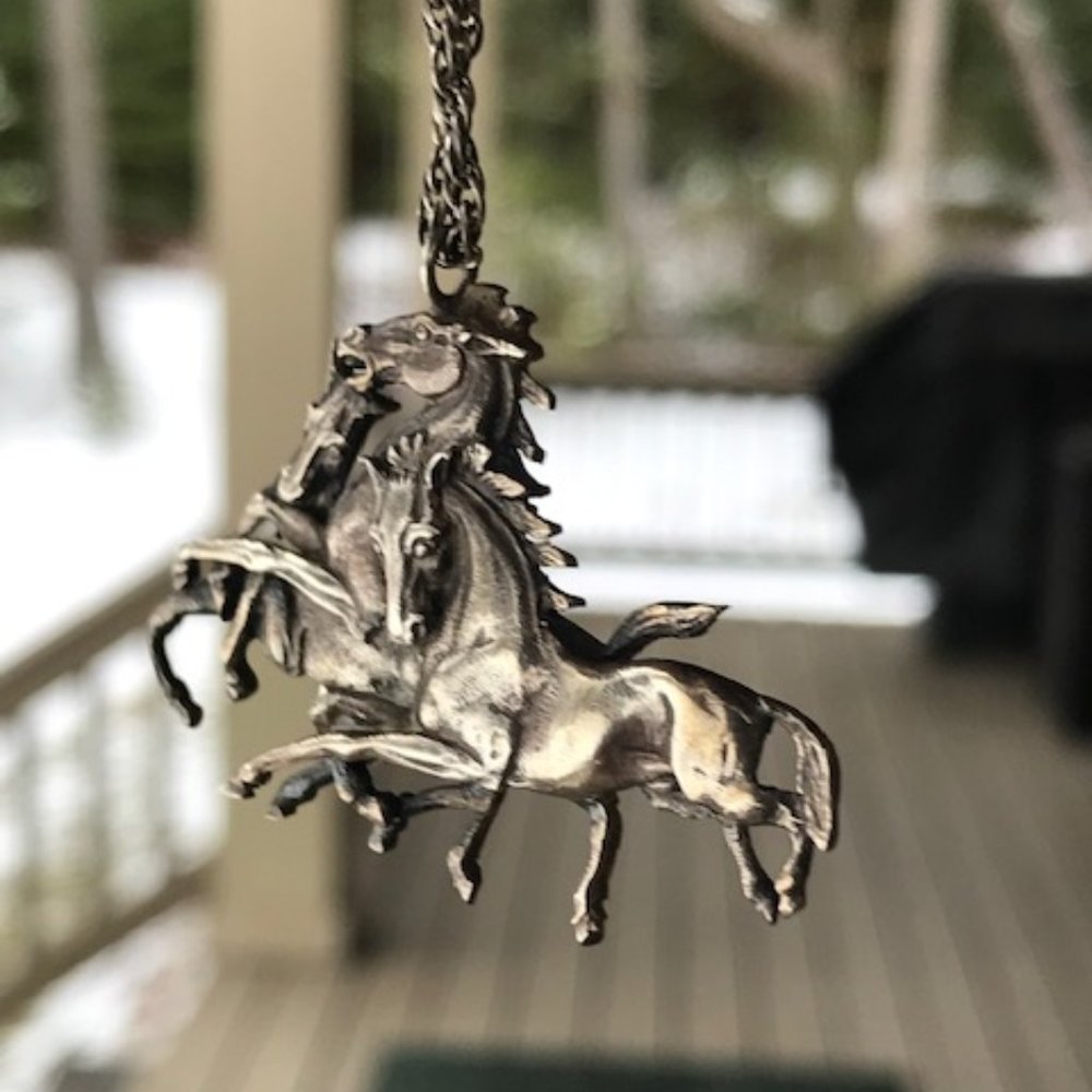 Vintage 1970's Sterling Silver "WILD HORSES" Hand Sculpted 2-Sided Neckl…
